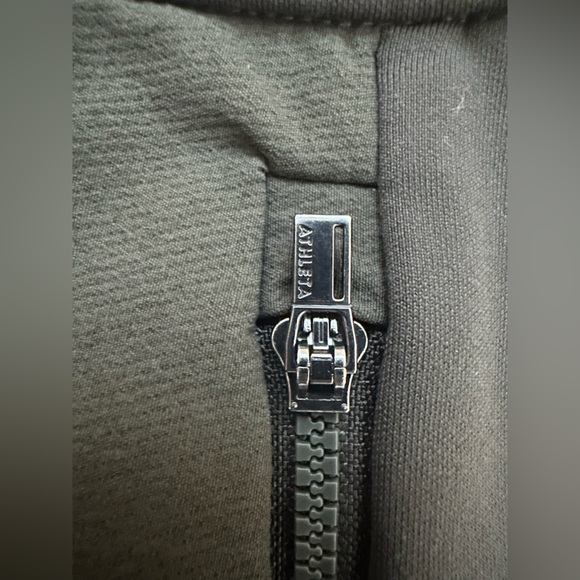 Athleta Headlands Hybrid Trek Jogger Aspen Green - Size 14 - Picture 7 of 13